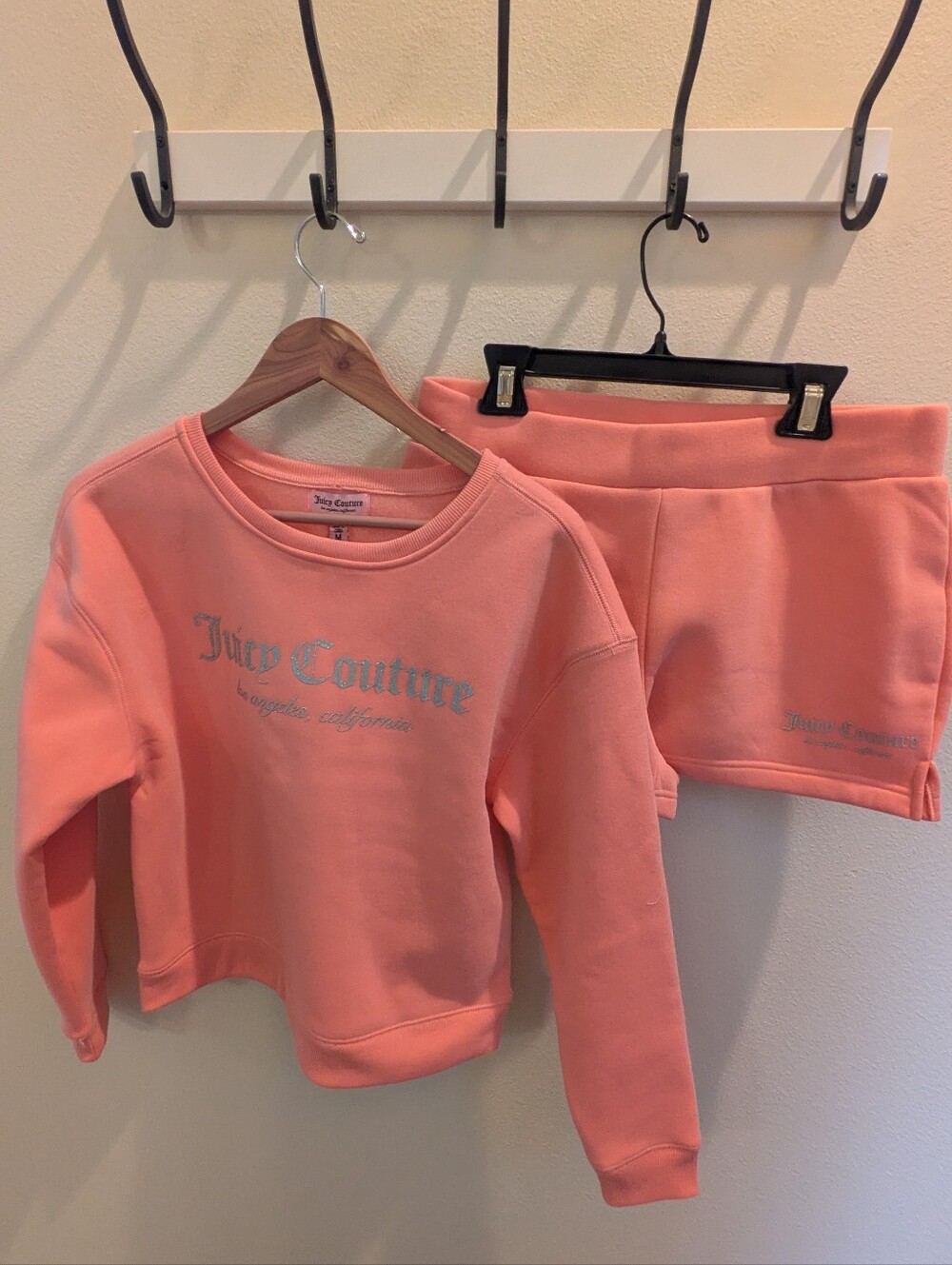 NWT Juicy Couture Strawberry Ice Crewneck Sweatshirt & Shorts Set / Loungewear M